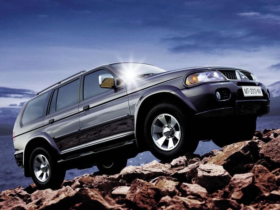  Mitsubishi Pajero Sport 2005 года  (фото 8 из 18)